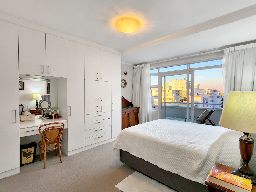 1 Bedroom Property for Sale in Sea Point Western Cape